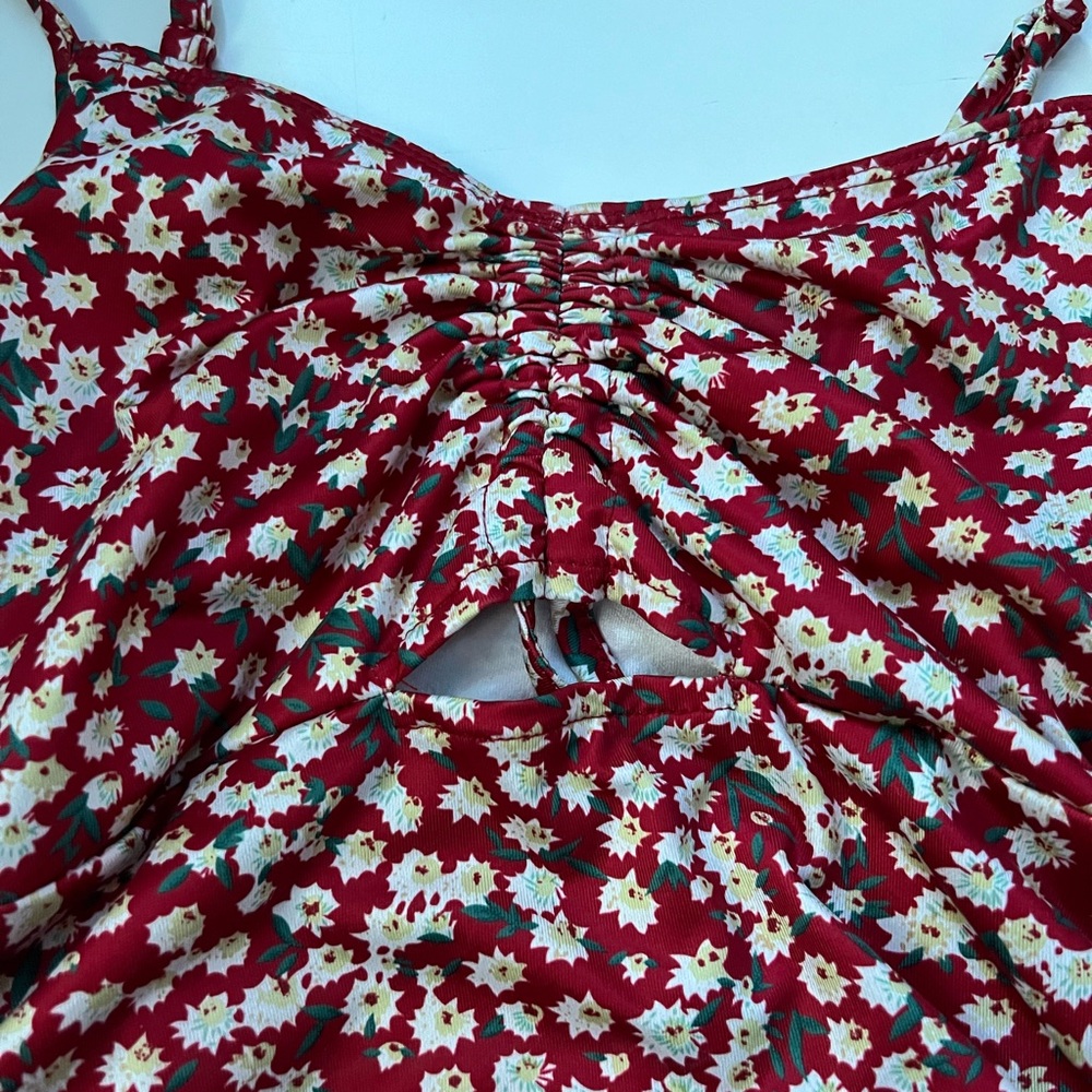 Flowered pattern dress from Shein size small - Picture 2 of 4